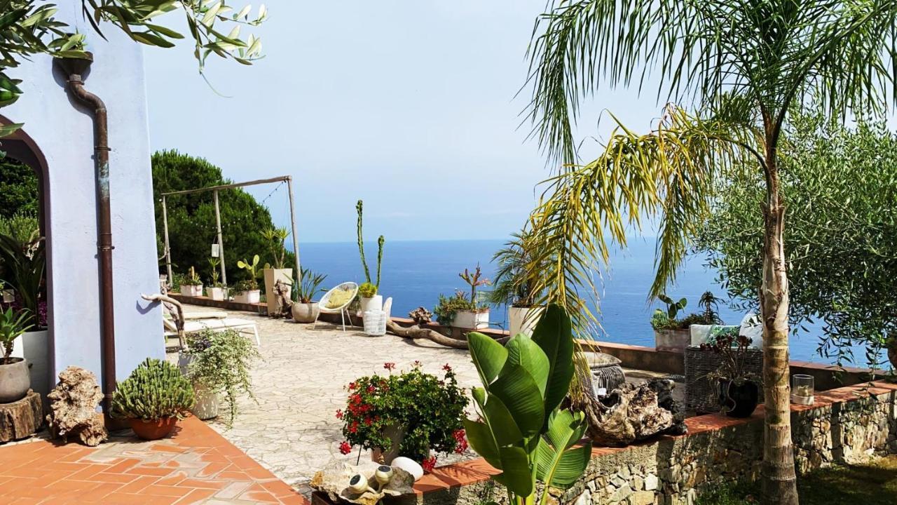 La Bouganvilla Charme & Relax Vista Mare Finale Ligure Exterior photo