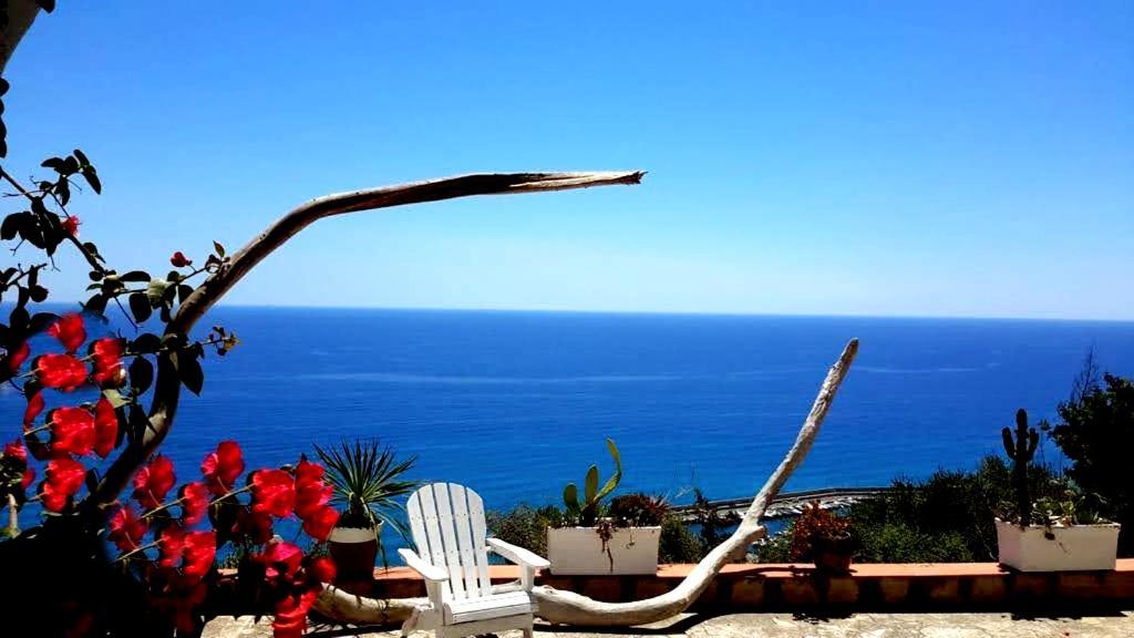 La Bouganvilla Charme & Relax Vista Mare Finale Ligure Exterior photo